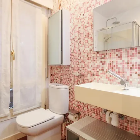 Centro Del Casco Viejo Orígenes Y Tradición * Bilbau